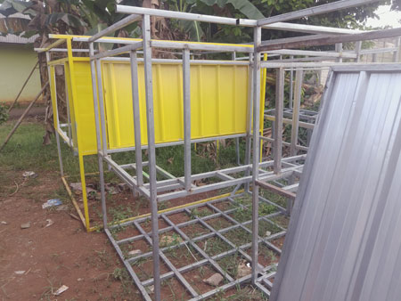 Rangka kios besi proses produksi booth custom